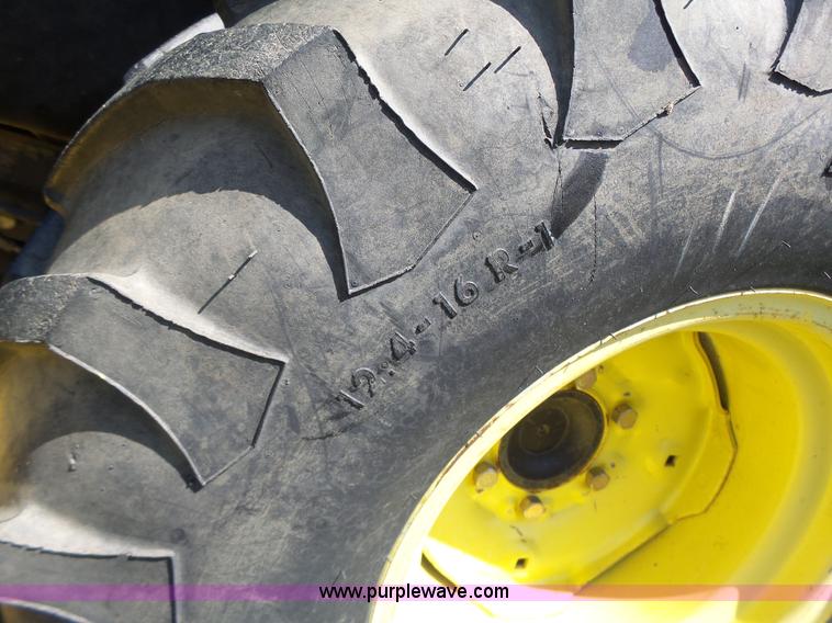 image for item L6151 1999 John Deere 4200 tractor