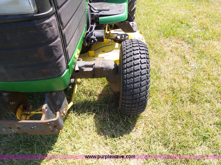 image for item L6151 1999 John Deere 4200 tractor