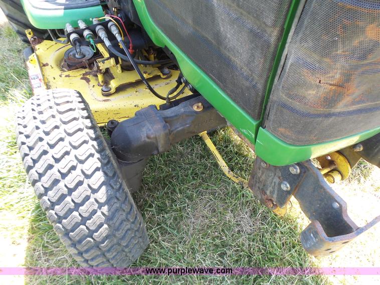 image for item L6151 1999 John Deere 4200 tractor