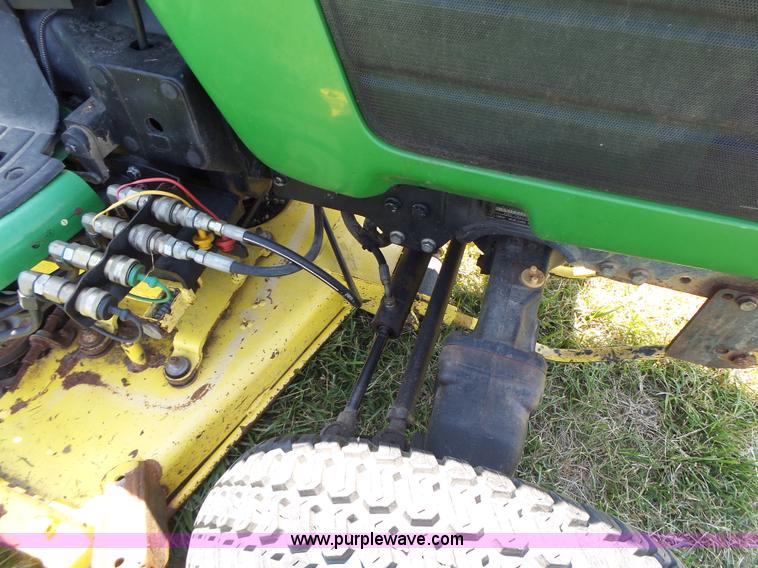 image for item L6151 1999 John Deere 4200 tractor