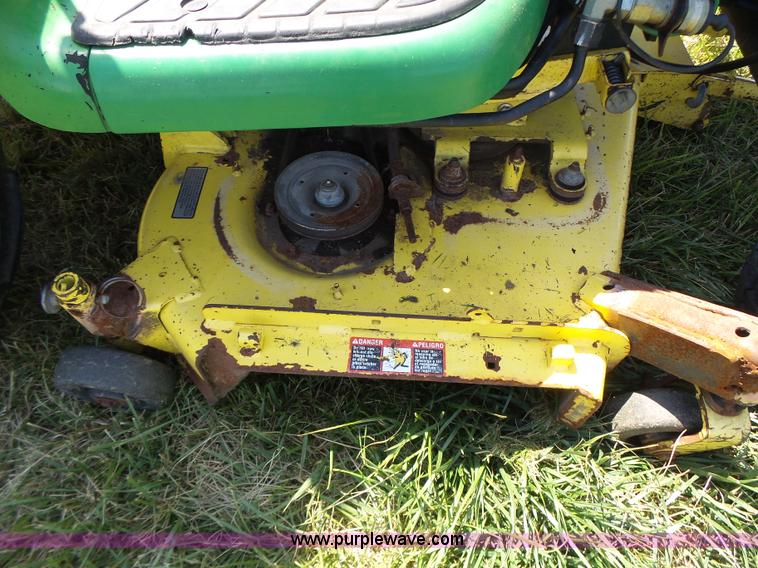 image for item L6151 1999 John Deere 4200 tractor