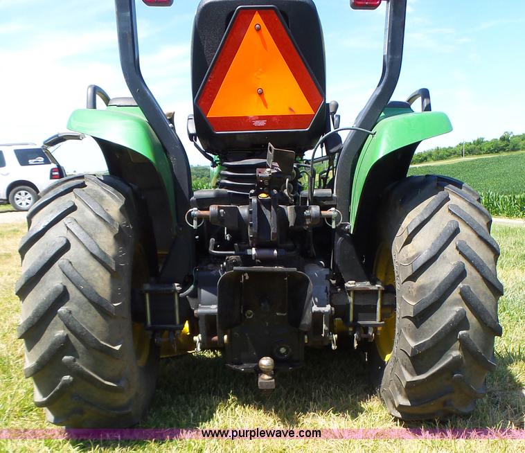 image for item L6151 1999 John Deere 4200 tractor