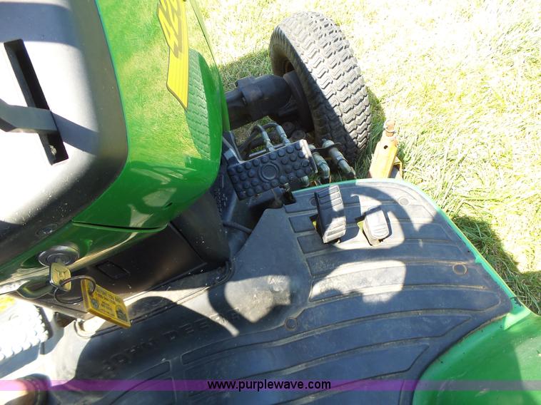 image for item L6151 1999 John Deere 4200 tractor