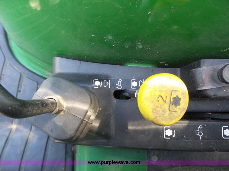 image for item L6151 1999 John Deere 4200 tractor