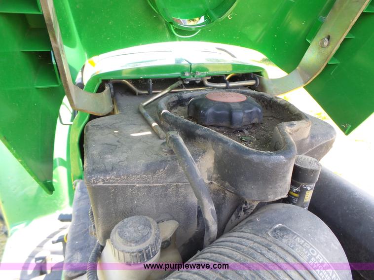 image for item L6151 1999 John Deere 4200 tractor