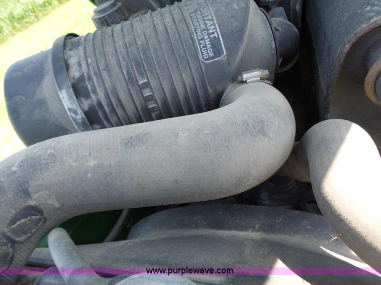 image for item L6151 1999 John Deere 4200 tractor