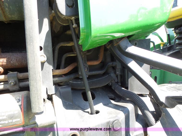 image for item L6151 1999 John Deere 4200 tractor