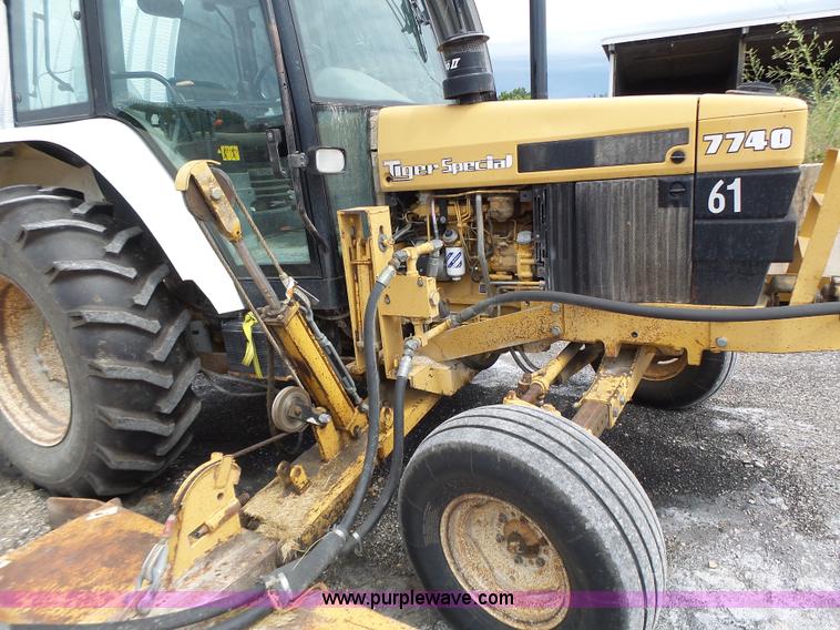 image for item L6170 New Holland 7740 tractor