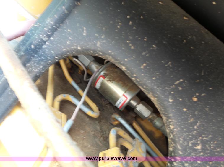 image for item L6170 New Holland 7740 tractor