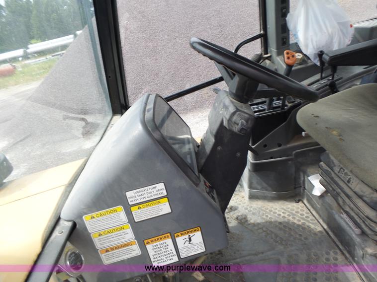 image for item L6170 New Holland 7740 tractor