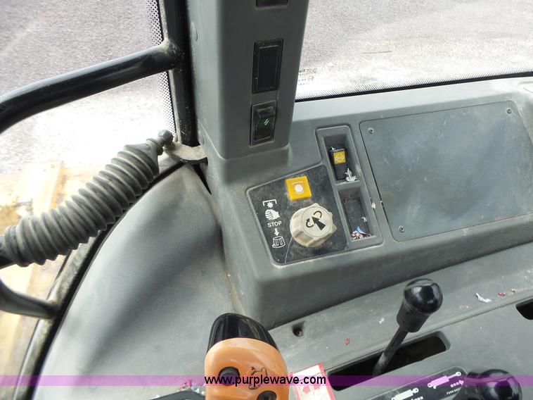 image for item L6170 New Holland 7740 tractor