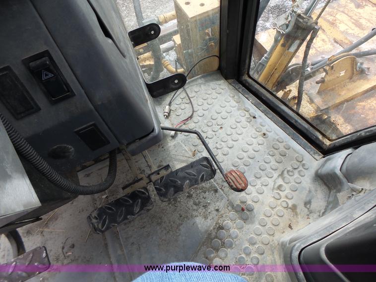 image for item L6170 New Holland 7740 tractor