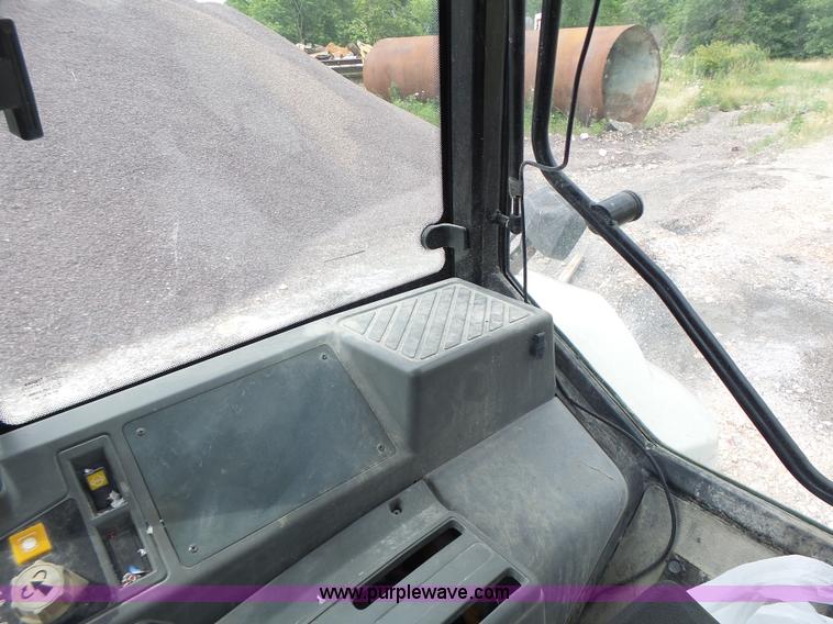 image for item L6170 New Holland 7740 tractor