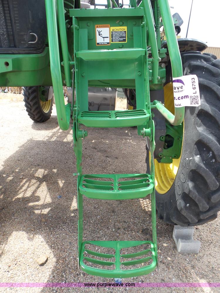 image for item L6753 2009 John Deere 4830 self-propelled sprayer