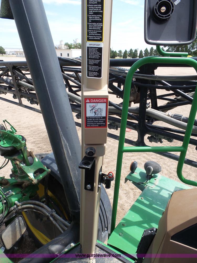 image for item L6753 2009 John Deere 4830 self-propelled sprayer