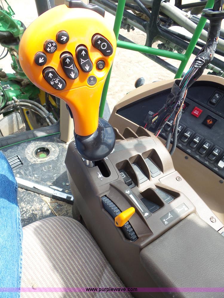 image for item L6753 2009 John Deere 4830 self-propelled sprayer