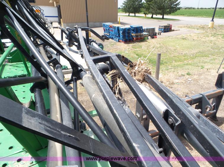 image for item L6753 2009 John Deere 4830 self-propelled sprayer