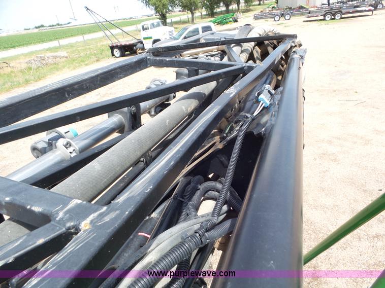 image for item L6753 2009 John Deere 4830 self-propelled sprayer