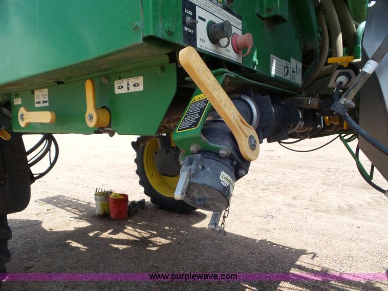 image for item L6753 2009 John Deere 4830 self-propelled sprayer