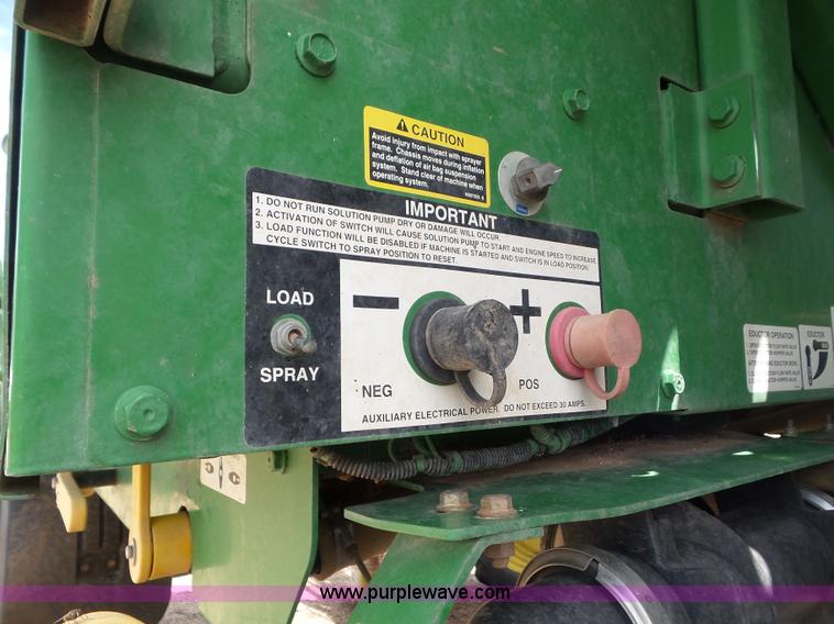 image for item L6753 2009 John Deere 4830 self-propelled sprayer