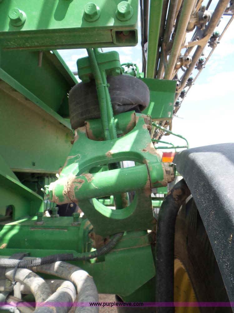 image for item L6753 2009 John Deere 4830 self-propelled sprayer