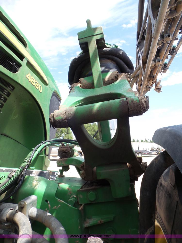 image for item L6753 2009 John Deere 4830 self-propelled sprayer