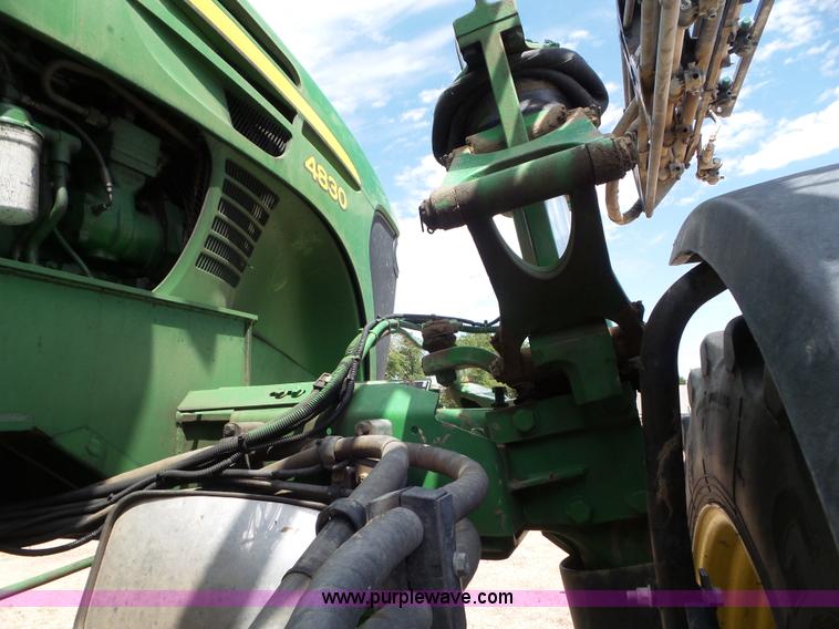 image for item L6753 2009 John Deere 4830 self-propelled sprayer