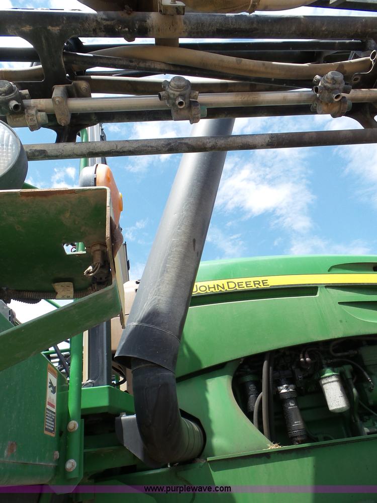 image for item L6753 2009 John Deere 4830 self-propelled sprayer