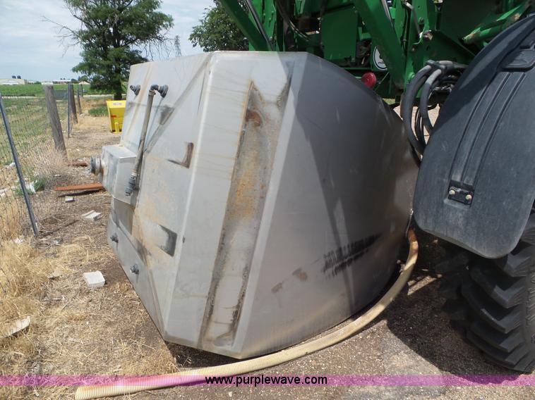 image for item L6753 2009 John Deere 4830 self-propelled sprayer