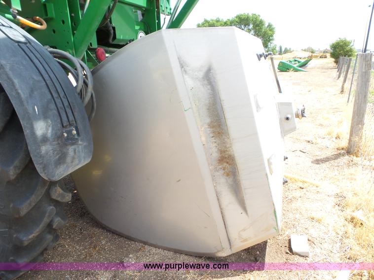 image for item L6753 2009 John Deere 4830 self-propelled sprayer