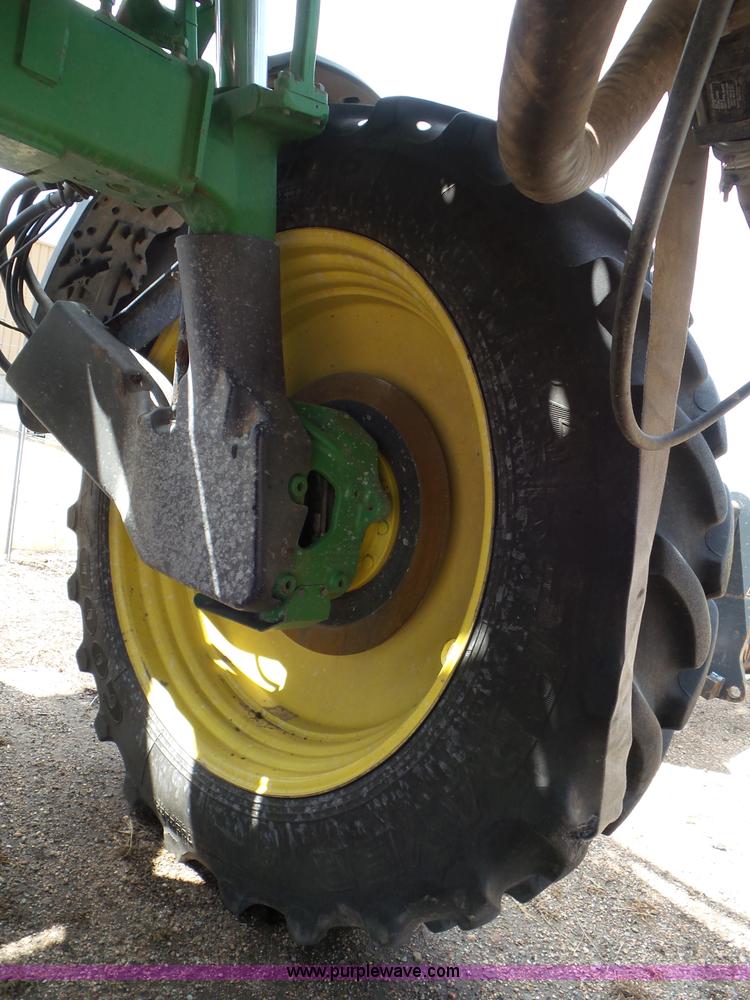 image for item L6753 2009 John Deere 4830 self-propelled sprayer