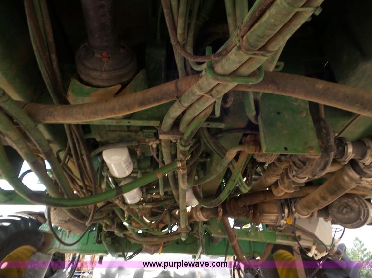 image for item L6753 2009 John Deere 4830 self-propelled sprayer