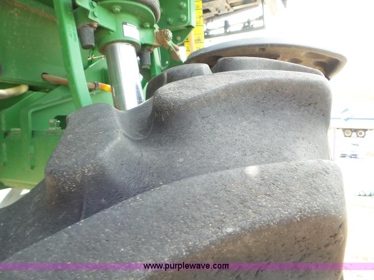 image for item L6753 2009 John Deere 4830 self-propelled sprayer