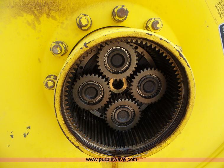 image for item L6753 2009 John Deere 4830 self-propelled sprayer