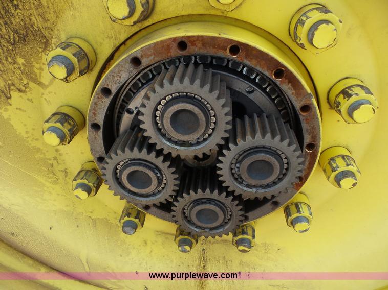 image for item L6753 2009 John Deere 4830 self-propelled sprayer