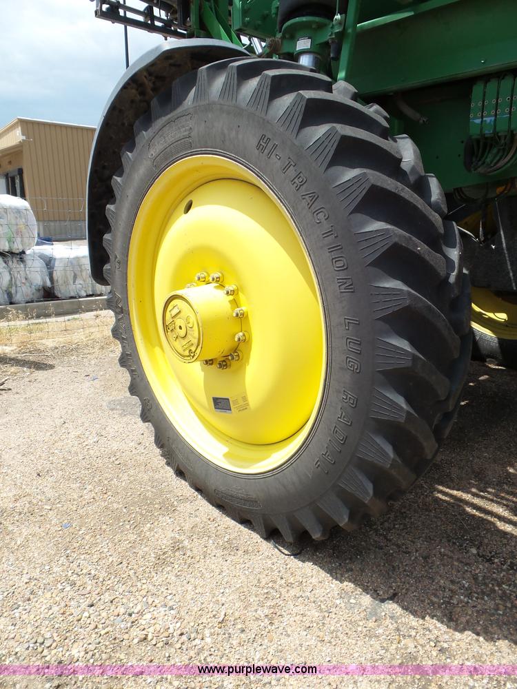 image for item L6753 2009 John Deere 4830 self-propelled sprayer