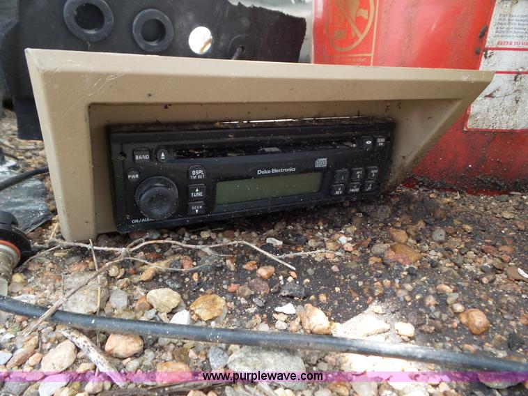 image for item L6753 2009 John Deere 4830 self-propelled sprayer