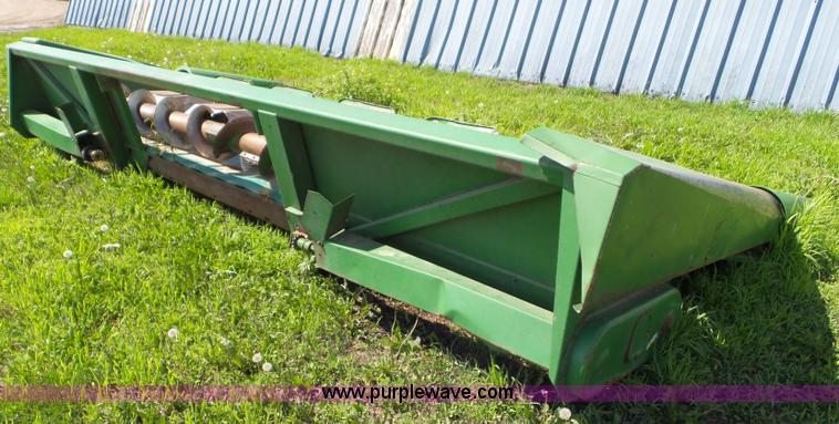 image for item L6754 John Deere 644 corn head