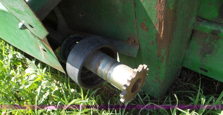 image for item L6754 John Deere 644 corn head