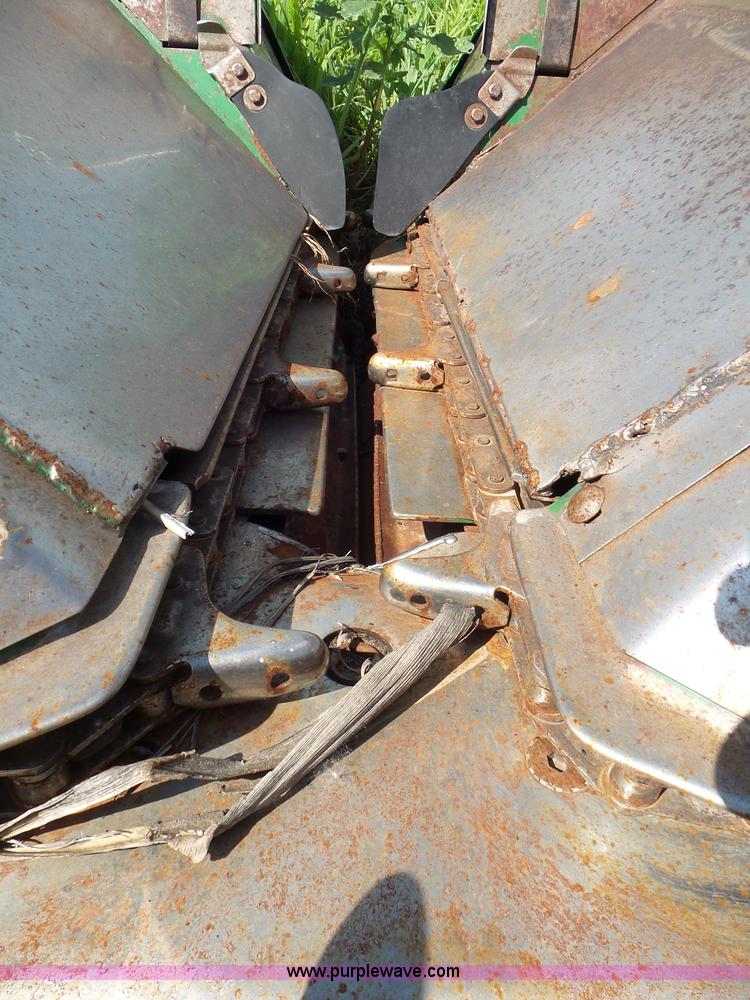 image for item L6754 John Deere 644 corn head