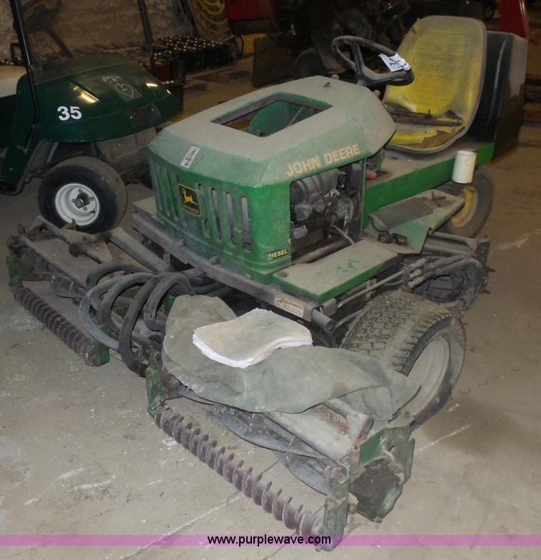 image for item L7055 John Deere 2653A lawn mower