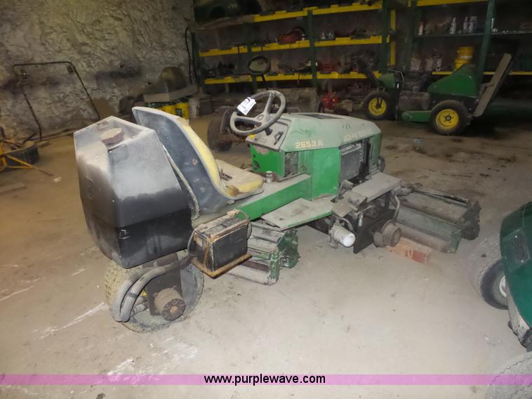 image for item L7055 John Deere 2653A lawn mower