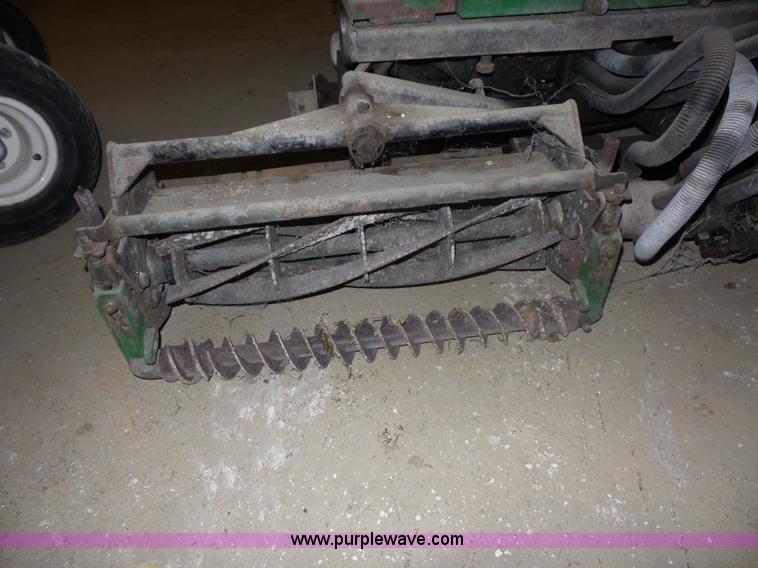 image for item L7055 John Deere 2653A lawn mower