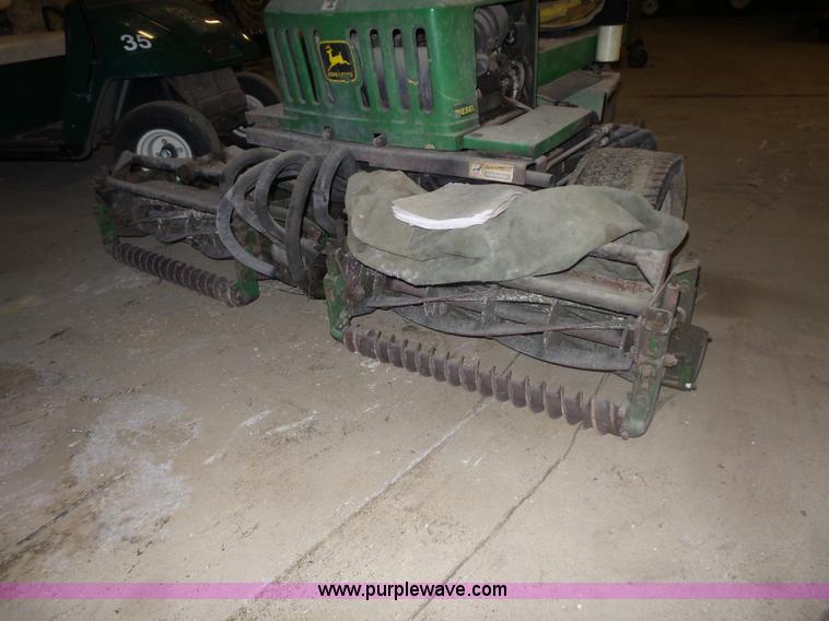 image for item L7055 John Deere 2653A lawn mower