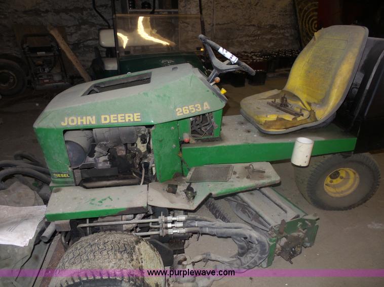 image for item L7055 John Deere 2653A lawn mower