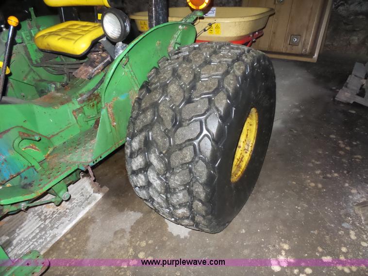 image for item L7058 John Deere 2755 tractor