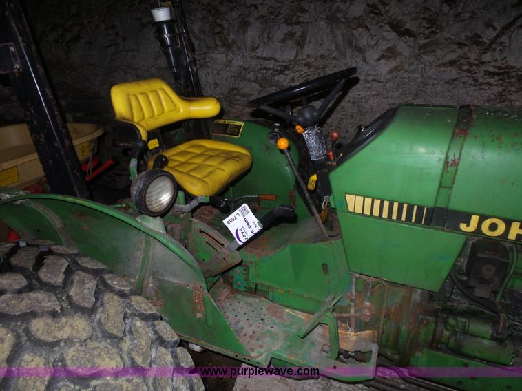 image for item L7058 John Deere 2755 tractor