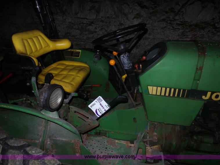 image for item L7058 John Deere 2755 tractor