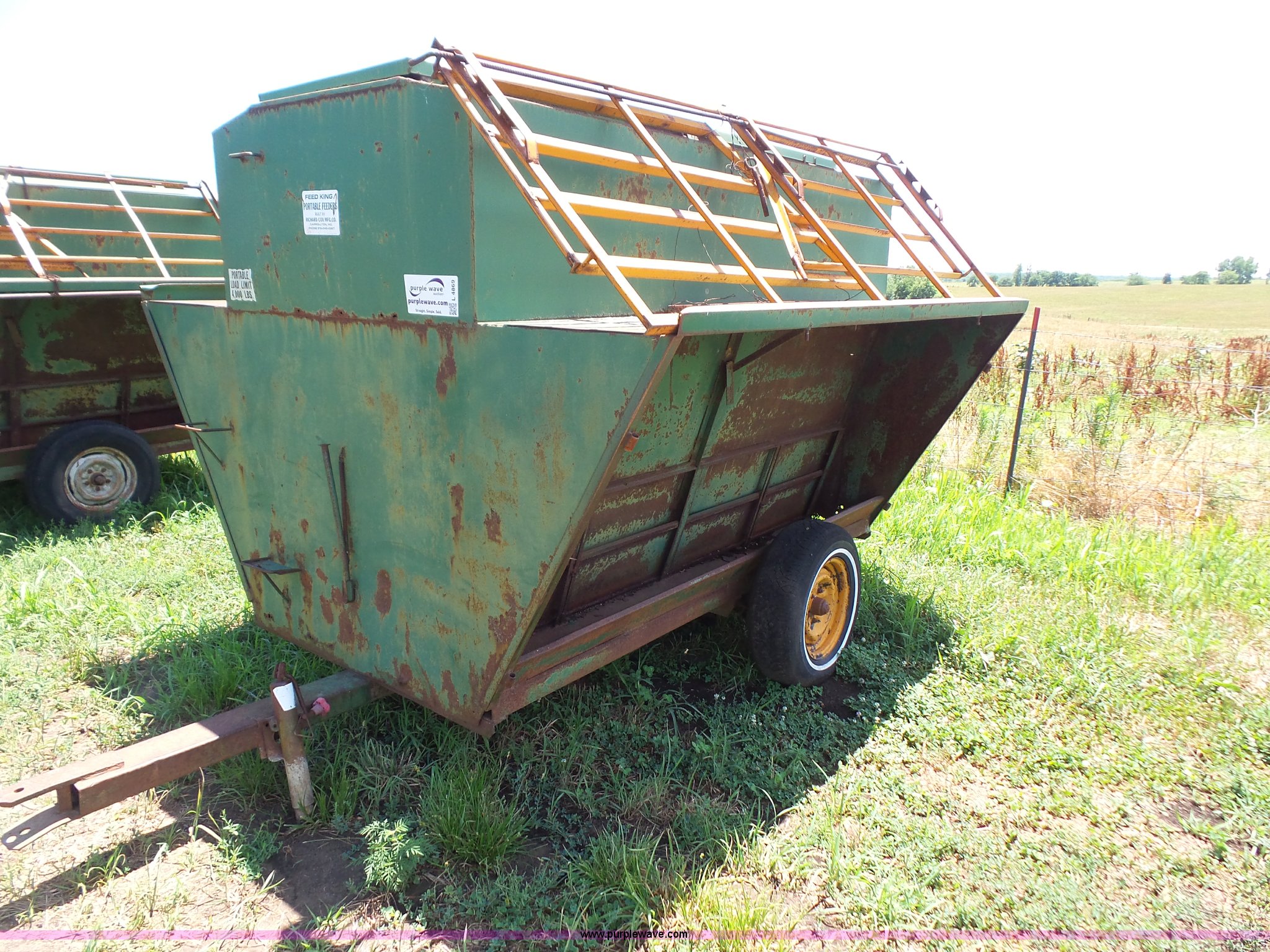 Feed King creep feeder in McLouth, KS Item L4869 sold Purple Wave