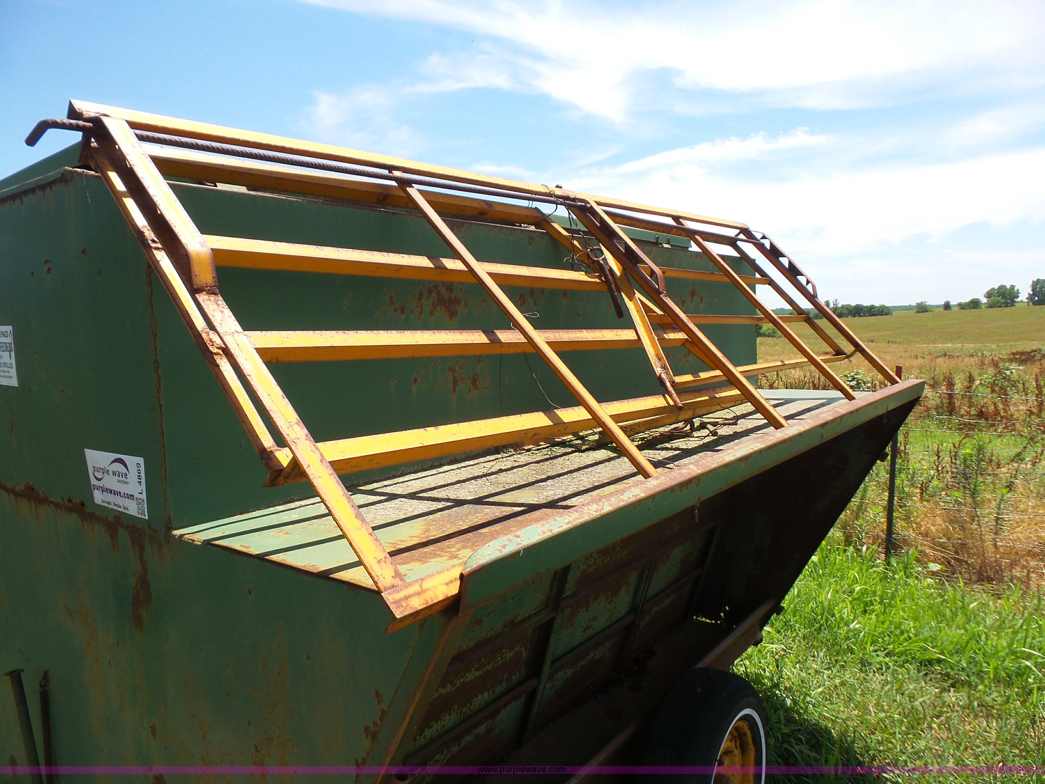 Feed King creep feeder in McLouth, KS Item L4869 sold Purple Wave